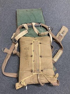 Lot 61 - Parachute. An Irvin chair-type parachute pack