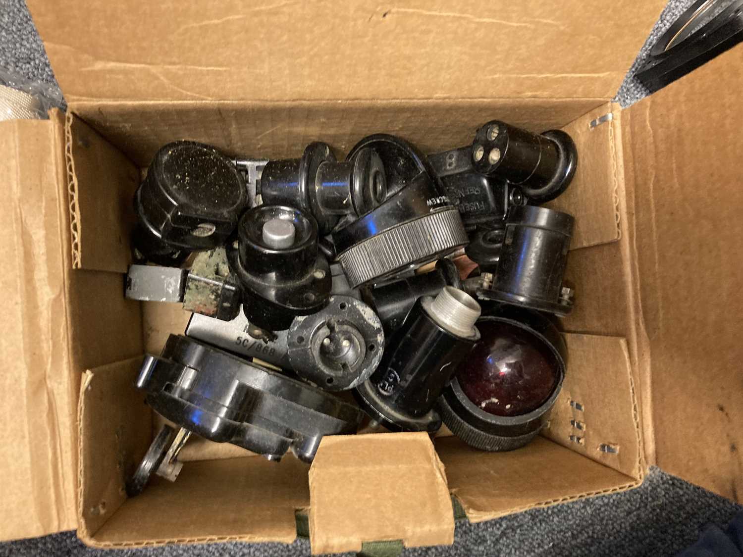 Lot 41 - Cockpit Instruments. An aircraft instrument