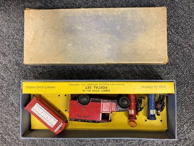 Lot 261 - Dinky Toys. A collection of 11 Dinky Toys in original boxes