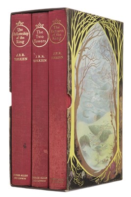Lot 972 - Tolkien (J.R.R.) Lord of the rings 3 volumes mixed impressions 500-800