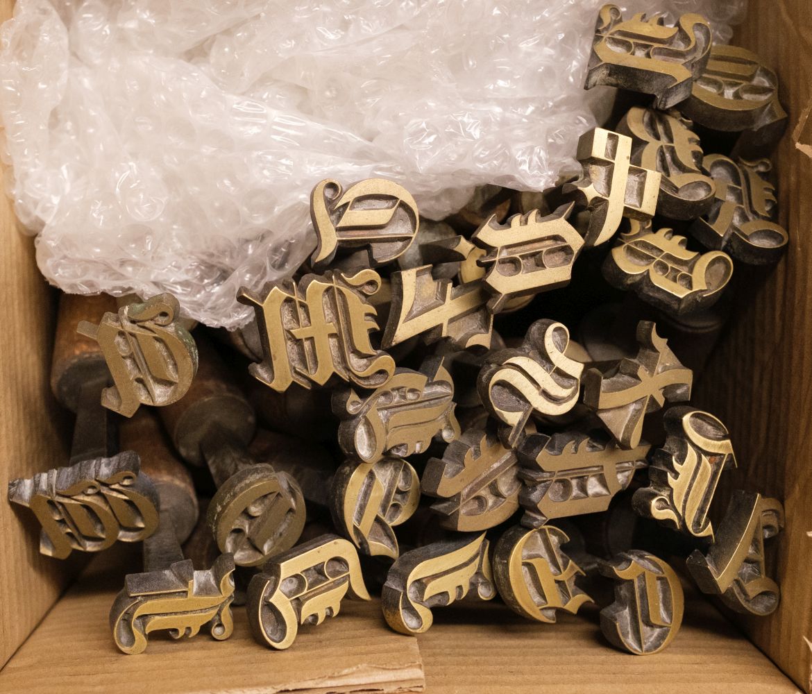 Lot 340 Handle letters. Four sets of large gothic