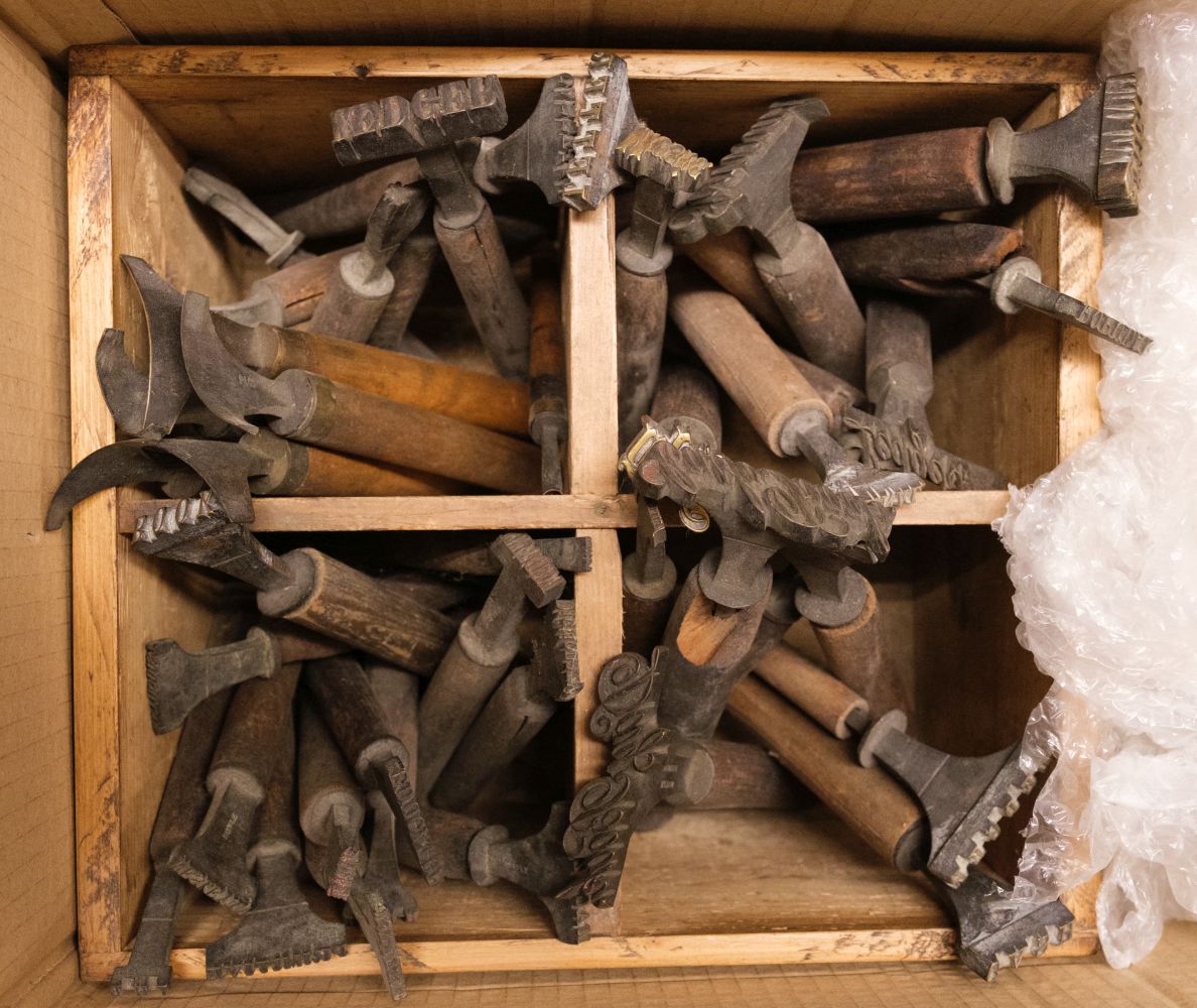 Lot 339 Handle letters. Five sets of handle letters