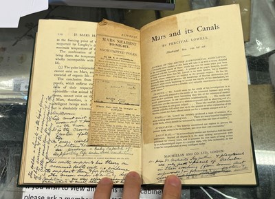 Lot 428 - Wallace (Alfred Russel). Is Mars Habitable?  1st ed., 1907