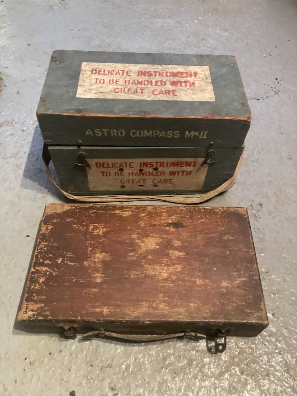 Lot 521 - Astro Compass. WWII RAF Astro Compass Mk II and Course & Speed Calculator Mk II