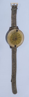 Lot 537 - German Wrist Compass.  German AK39 armbandkompass