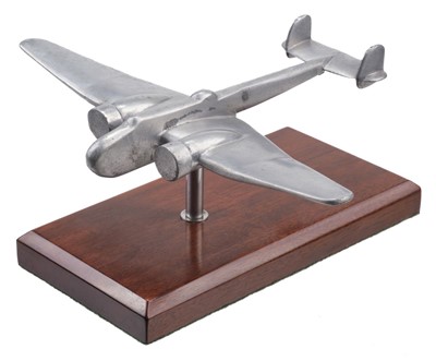 Lot 311 - Air Recognition. WWII desk top model of a Handley Page Hampden