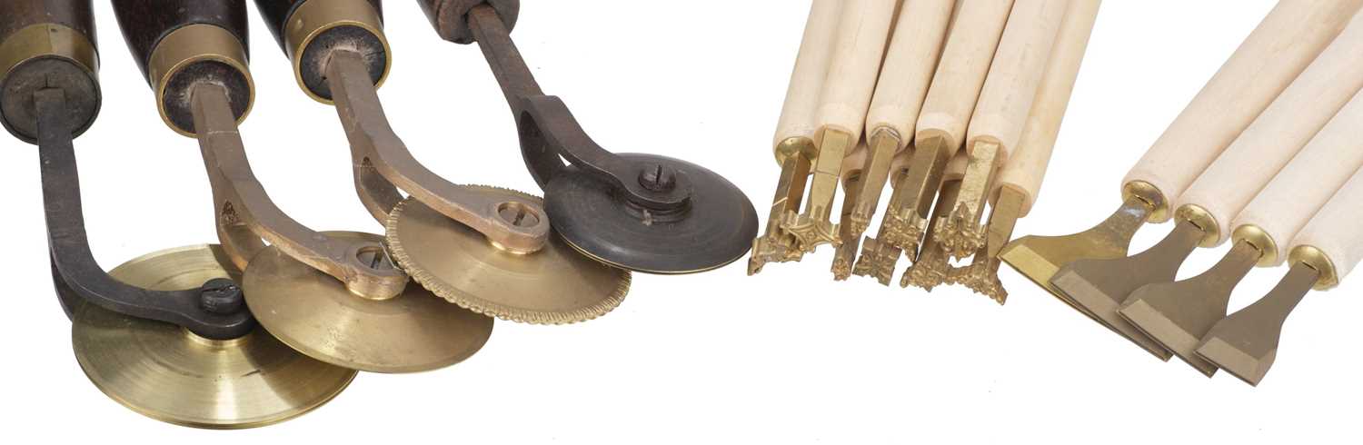 Finishing Tools Examples Lot 342 - Finishing tools. A selection of decorative