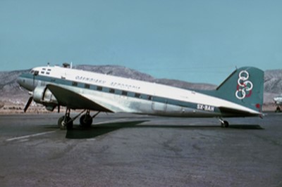 Lot 250 - Colour Negatives. Unsorted colour negatives mainly consisting of civil airliners, 1960-2000