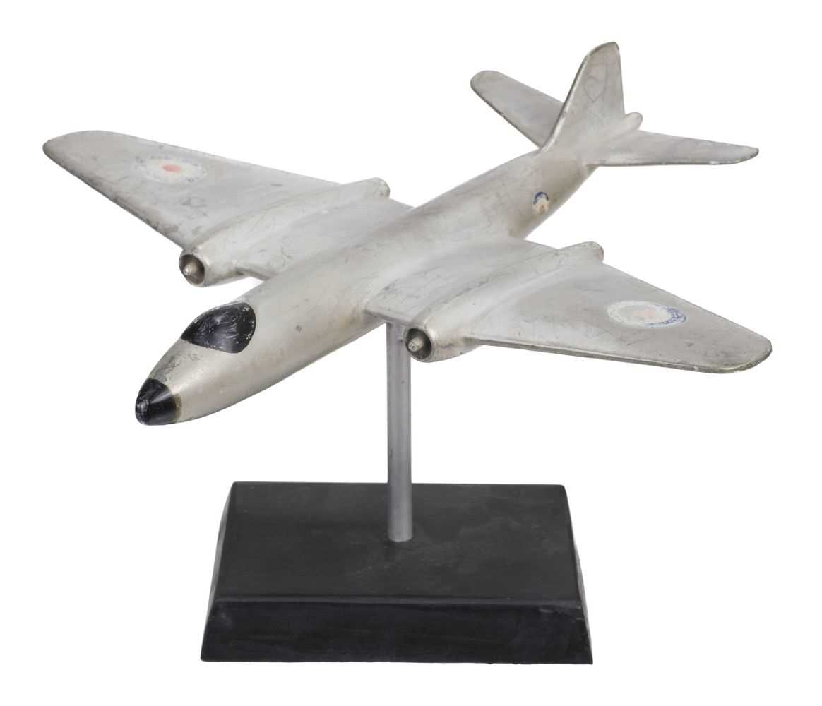 Lot 274 - Aircraft Model. Gloster Meteor desktop model circa 1950s