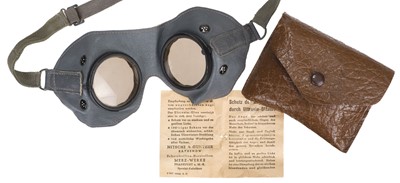 Lot 288 - Flying Goggles. A rare pair of WWII Luftwaffe ultrasin flying goggles by Nitsche & Gunther