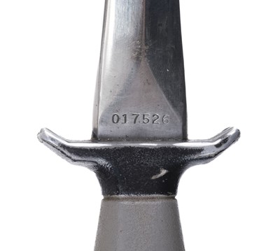 Lot 79 - Gerber Knife. A Gerber MkII "Combat" Knife, serial number '017526', 1970