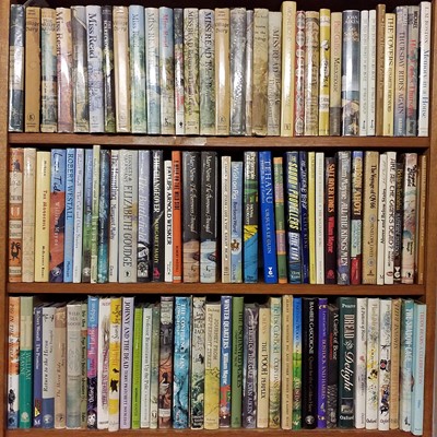 Lot 478 - Juvenile Fiction A large collection of mid 20th-century to modern juvenile fiction