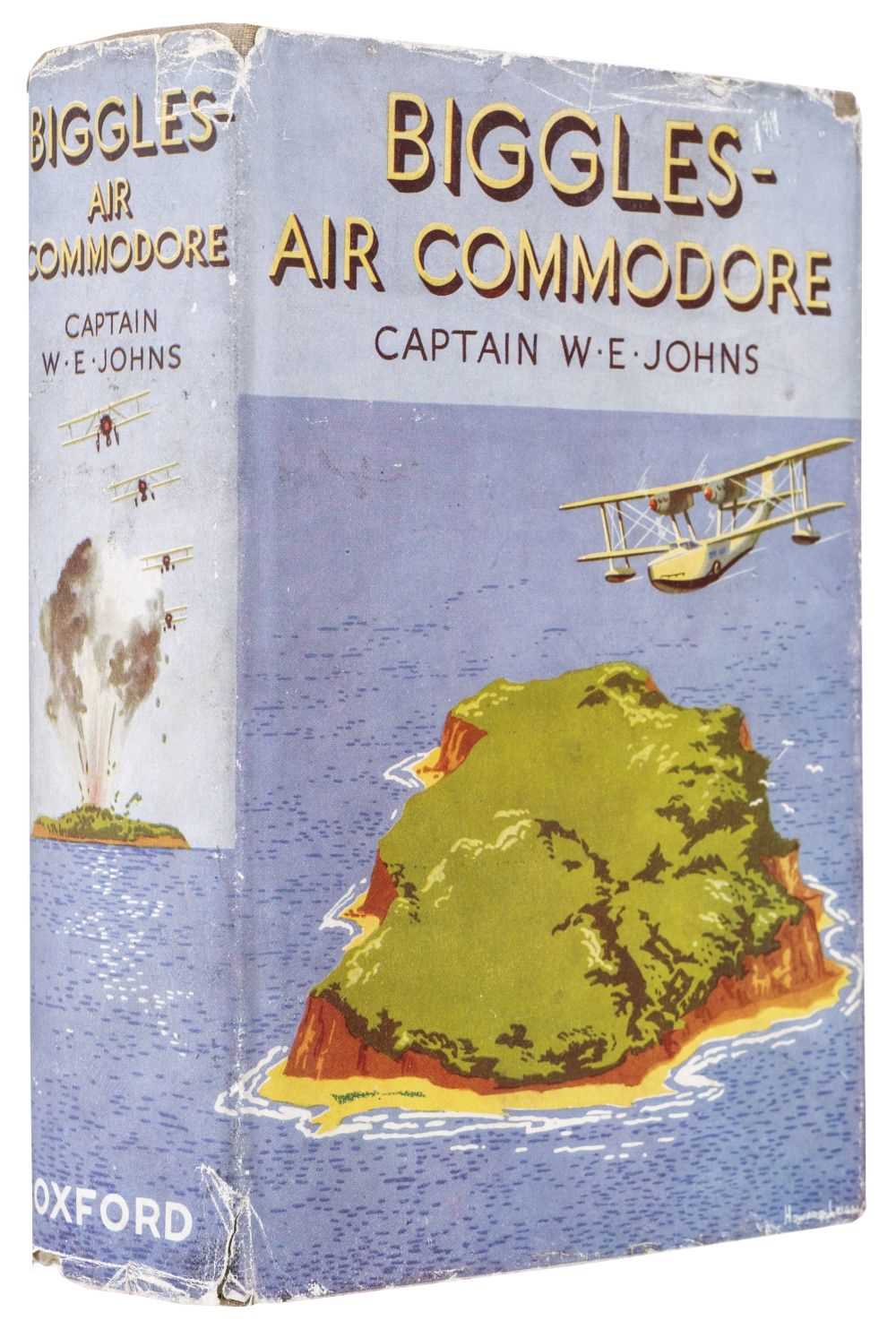 Lot 626 - Johns (W.E). Biggles - Air Commodore, 1st edition, London: Oxford University Press, 1937
