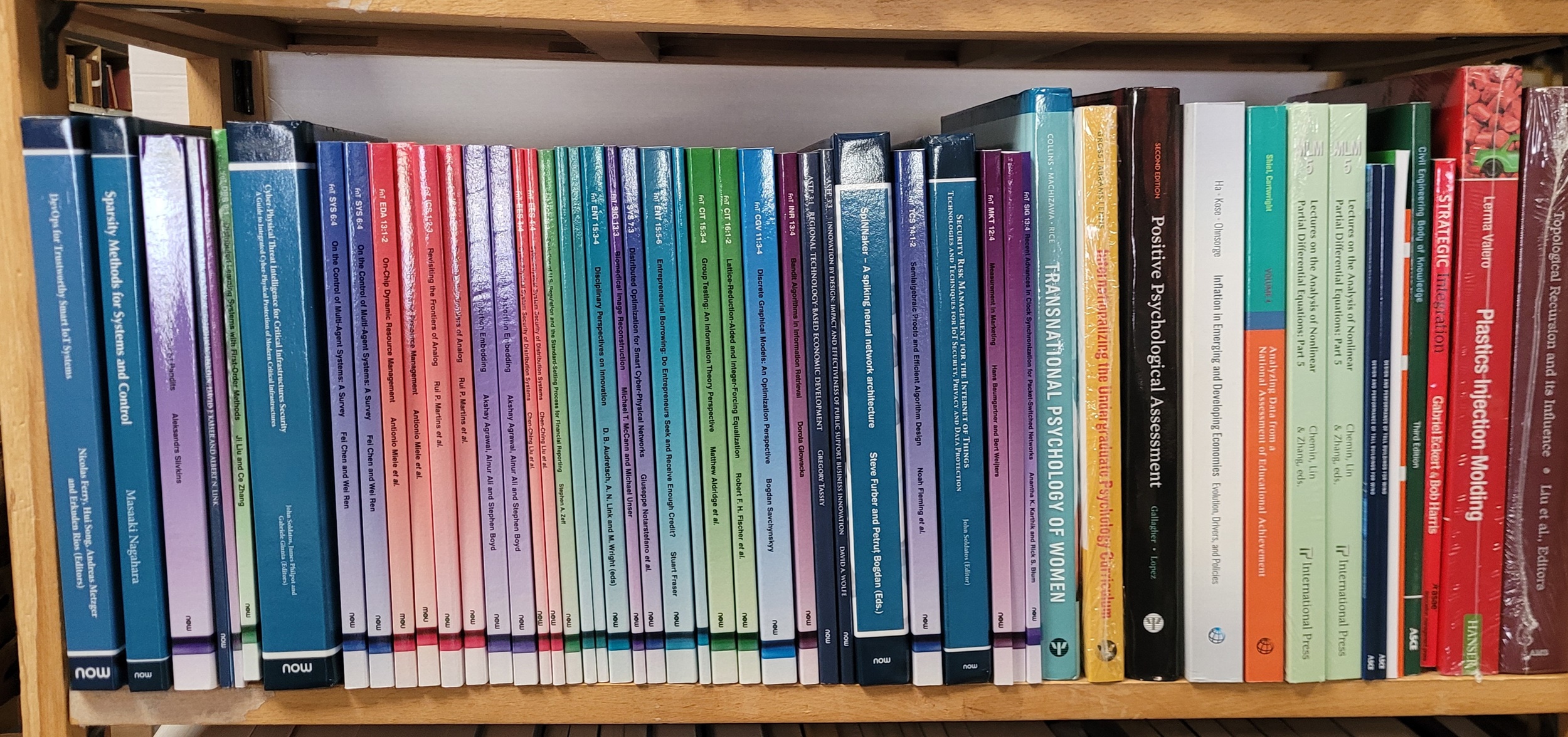 Lot 392 - Maths, Science & Computer. A large