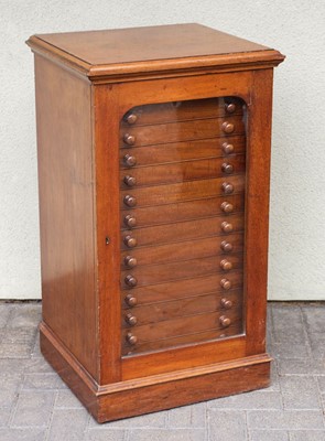 Lot 586 - Collector's Cabinet. A good Victorian mahogany collector/specimen cabinet