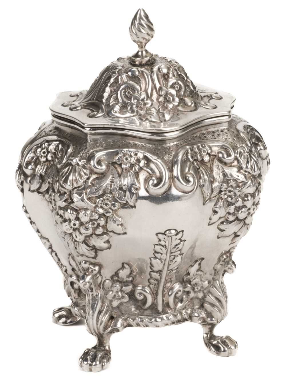 Lot 527 - Tea Caddy. A silver tea caddy by George Nathan and Ridley Hayes, Chester 1902