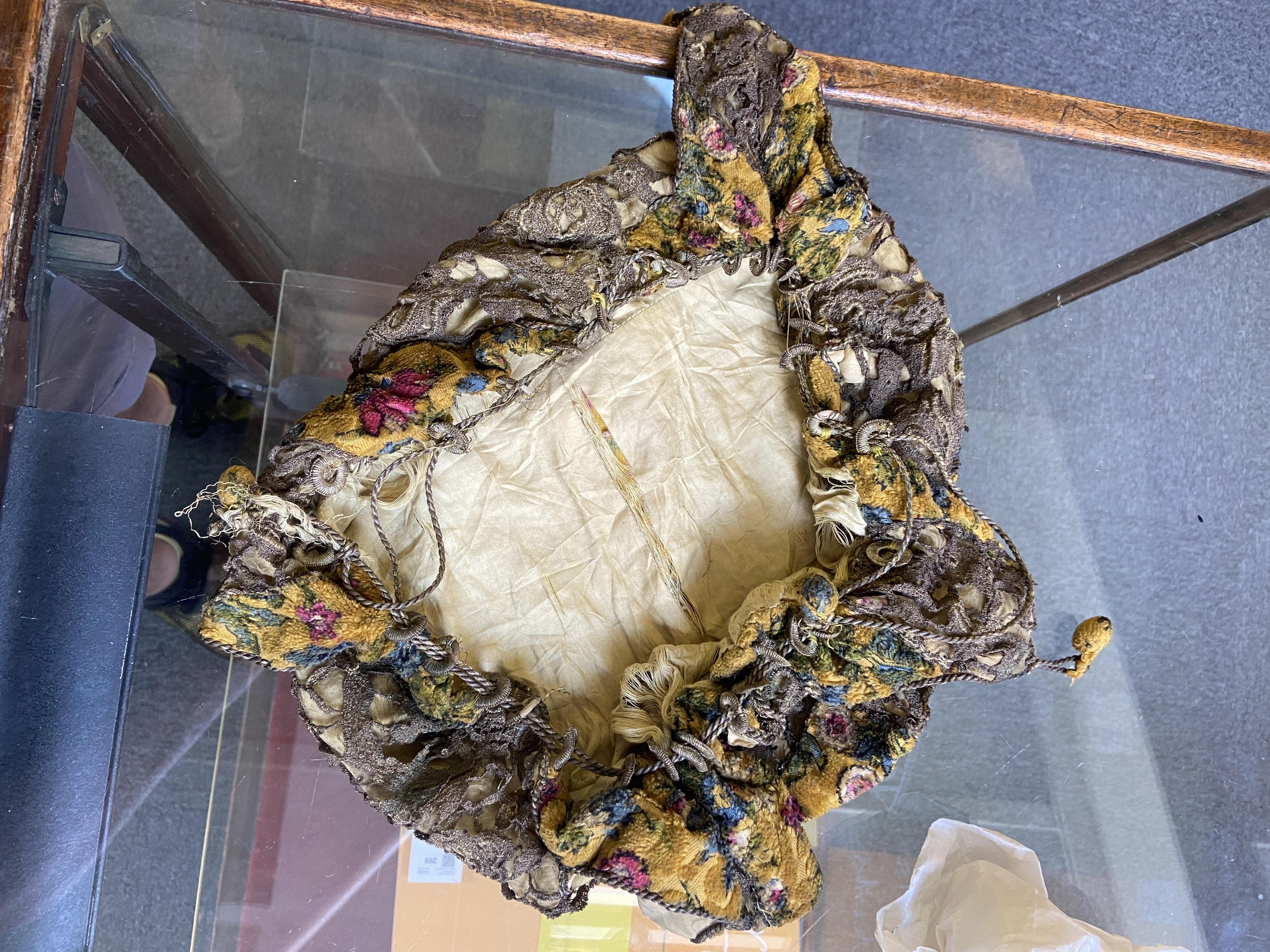 Lot 683 - Reticule. A drawstring purse or sweete bag,