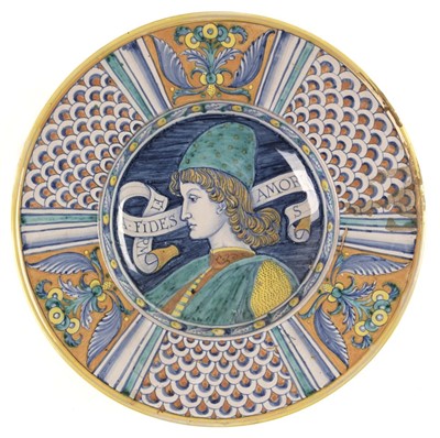 Lot 417 - Charger. A late 19th century Italian maiolica style charger