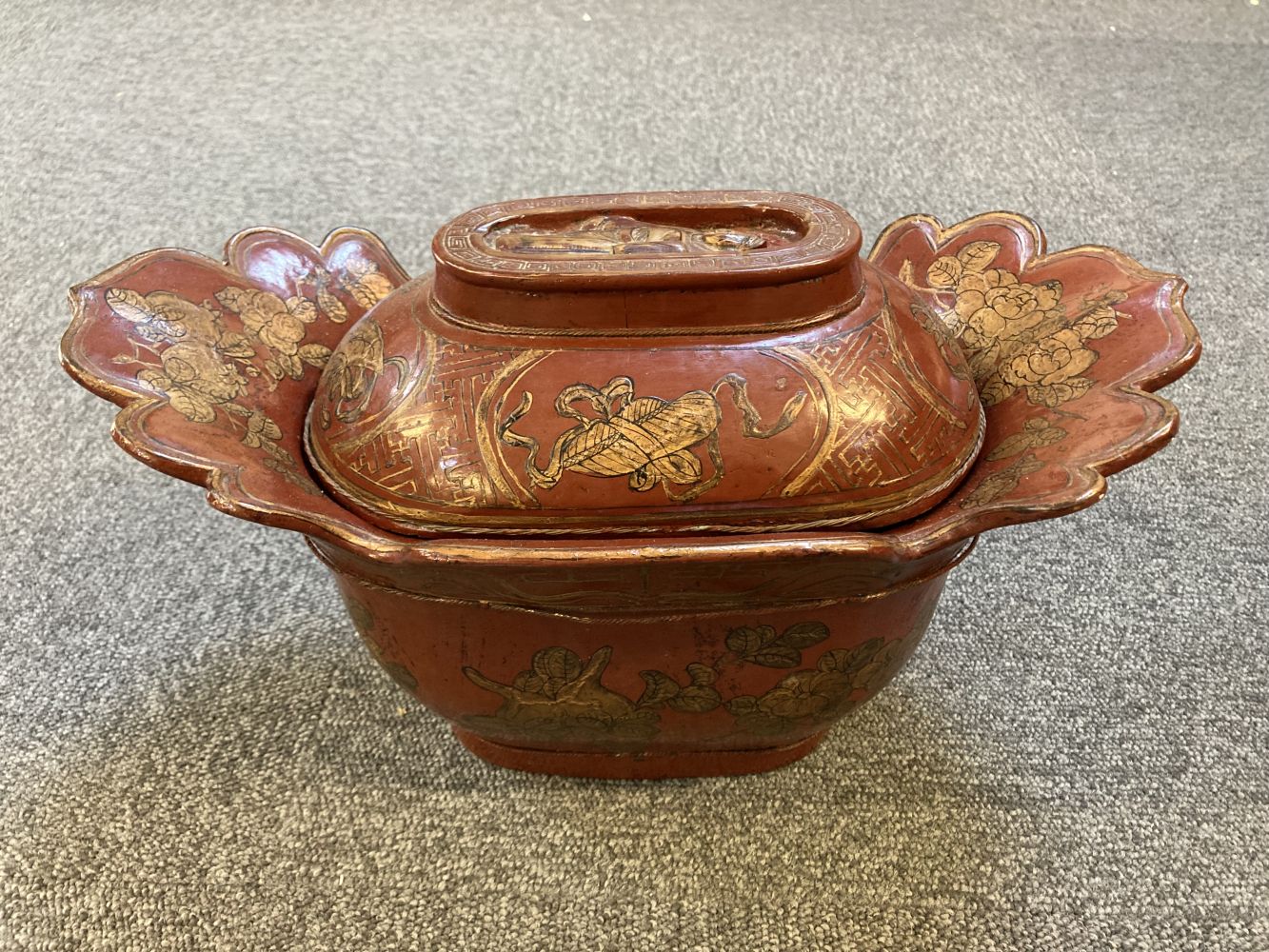 Lot 493 - Rice Pot. An early 20th century Chinese red
