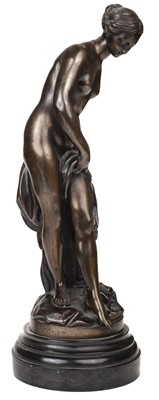 Lot 142 - Falconet (Étienne Maurice, 1716-1791). La Baigneuse, 19th/ 20th century, bronze sculpture