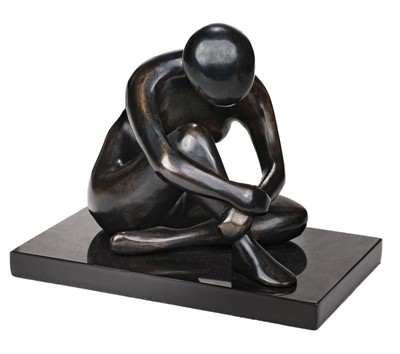 Lot 151 - Summers (Leslie, 1919-2006). Girl resting, abstract bronze sculpture