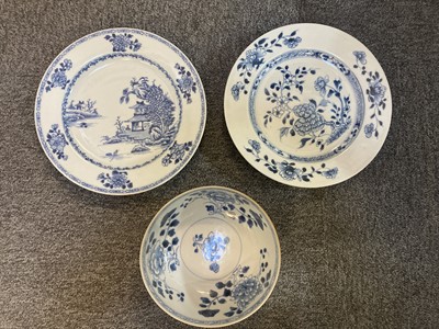 Lot 324 - Nanking Cargo. A Chinese 'Batavia Ware' blue and white porcelain bowl and plates