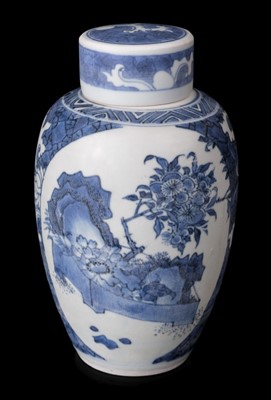 Lot 341 - Hatcher Cargo. A Chinese porcelain blue and white vase and cover