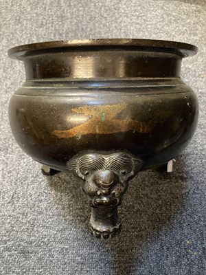 Lot 594 - Koro. Japanese bronze koro (incense burner), Genroku Era (1688-1704)