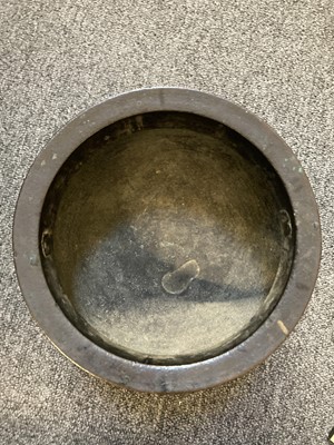 Lot 594 - Koro. Japanese bronze koro (incense burner), Genroku Era (1688-1704)