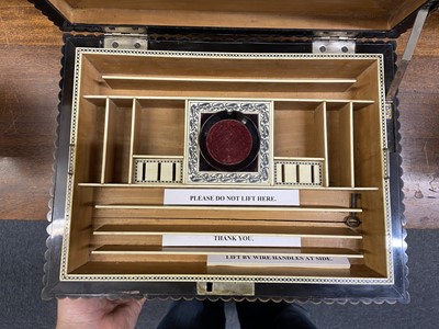 Lot 226 - Anglo-Indian. A George III period Anglo-Indian horn box circa 1820