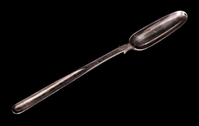 Lot 279 - Marrow Scoop. A William IV silver marrow scoop by William Eaton, London 1834