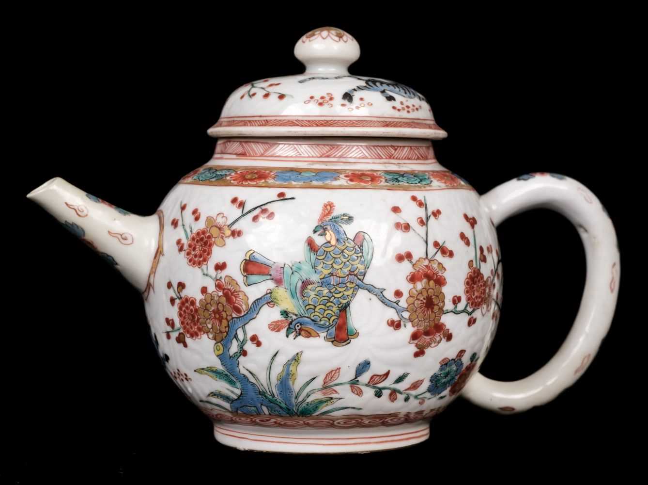 Lot 56 - Teapot. 18th century polychrome porcelain teapot