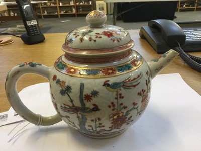 Lot 56 - Teapot. 18th century polychrome porcelain teapot