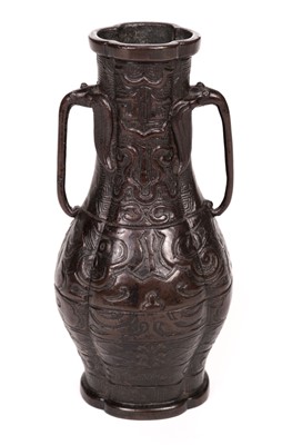 Lot 60 - Vase. Chinese bronze vase, Qing Dynasty