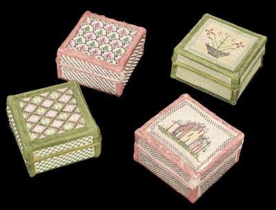 Lot 399 - Beaded boxes. A matching set of 4 trinket boxes, French, early 19th century