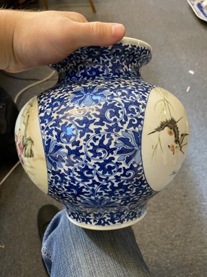 Lot 323 - Vase. A 20th century Chinese blue and white porcelain vase