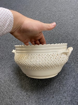 Lot 346 - Leeds Pottery. A large Leeds creamware chestnut basket with cover and stand