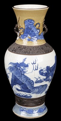 Lot 42 - Chinese Tiexihua vase, 19th century