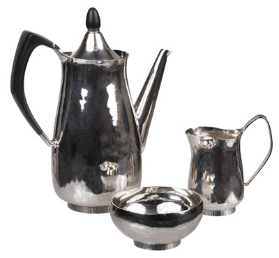 Lot 486 - Silver Coffee Set. Anthony Hawksley for Payne-Oxford, London 1973