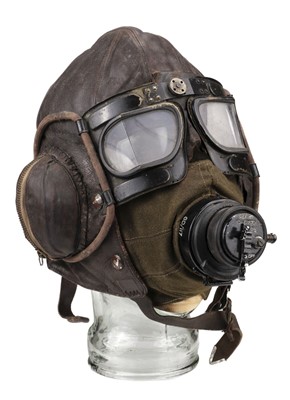 Lot 148 - Flying Helmet. WWII B Type flying helmet, circa 1940