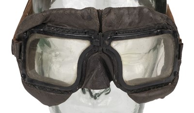 Lot 150 - Flying Goggles. WWII Battle of Britain Royal Mk IIIA flying goggles, dated 1940 RCAF