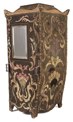 Lot 704 - Sedan Chair. Shelves in the form of a sedan chair covered with early fabrics, Paris, early 20th c.