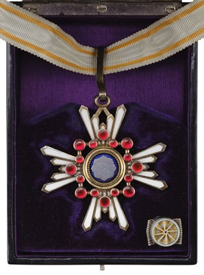 Lot 173 - Japan, Order of the Sacred Treasure, 3rd Class neck badge