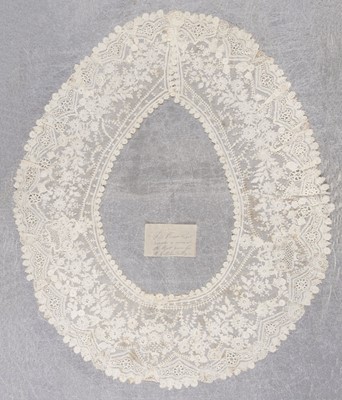 Lot 747 - Lace Collar. A Brussels lace collar, thought to have been worn at Waterloo Ball, 1815