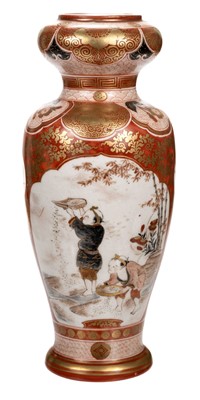 Lot 614 - Vase. A Japanese Kutani Porcelain Vase, Meiji Period (1868-1912)