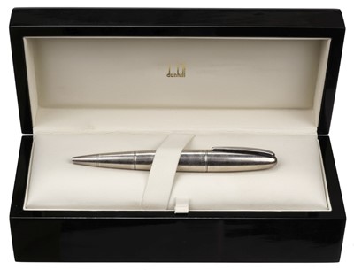 Lot 546 - Luxury Pens. An Alfred Dunhill silver 'Torpedo' ballpoint pen