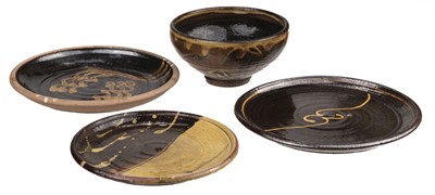 Lot 522 - Bowen (Clive, 1943 -). An earthenware footed bowl