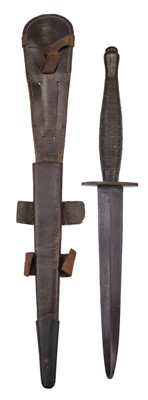 Lot 123 - Fighting Knife. WWII Fairbairn-Sykes 'Beaded and Ribbed' pattern fighting knife