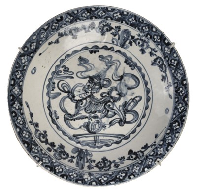 Lot 607 - Swatow Ware. A Chinese Swatow Ware blue and white porcelain charger, Ming Dynasty