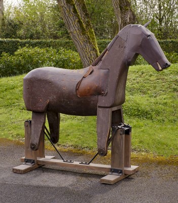 Lot 282 - WWI Cavalry Training Horse. A WWI wooden training 'war' horse used by the Cavalry